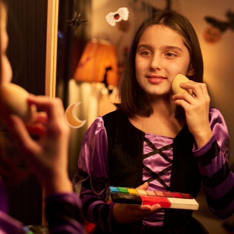 Luxury Mani & Pedicure in Kanpur